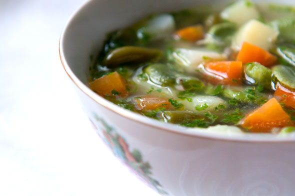 zupa warzywna z pesto